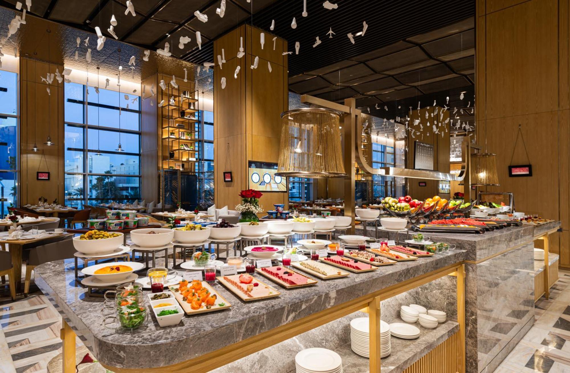 Narcissus The Royal Hotel Riade Exterior foto The buffet at the hotel