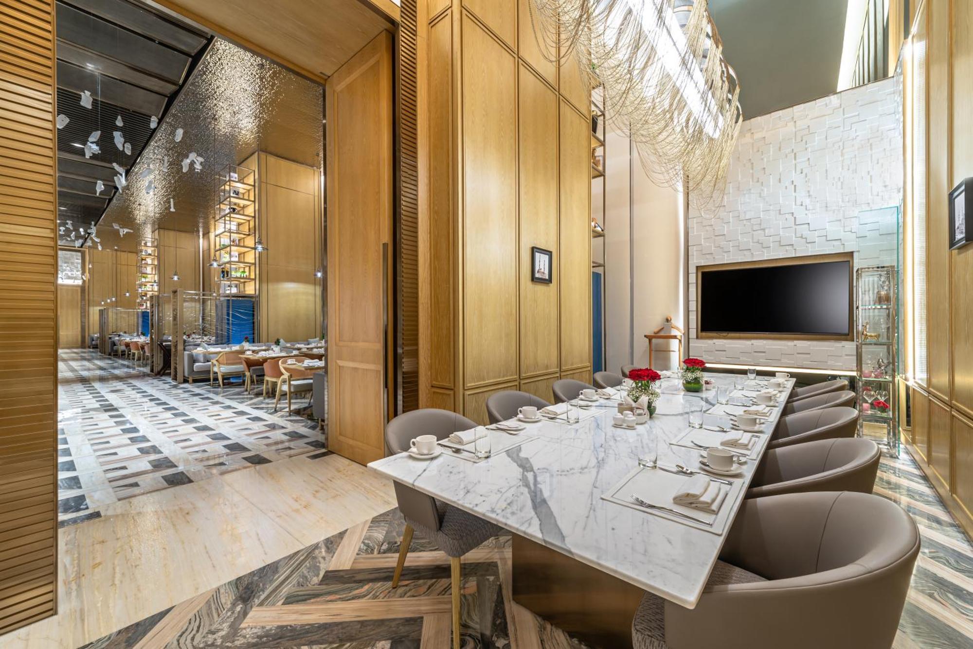 Narcissus The Royal Hotel Riade Exterior foto The restaurant's interior